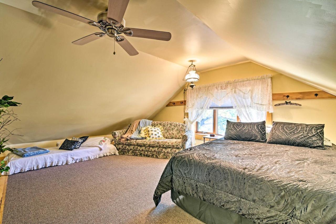 Honey House Cabin - A Quiet Countryside Retreat! Nappanee 外观 照片