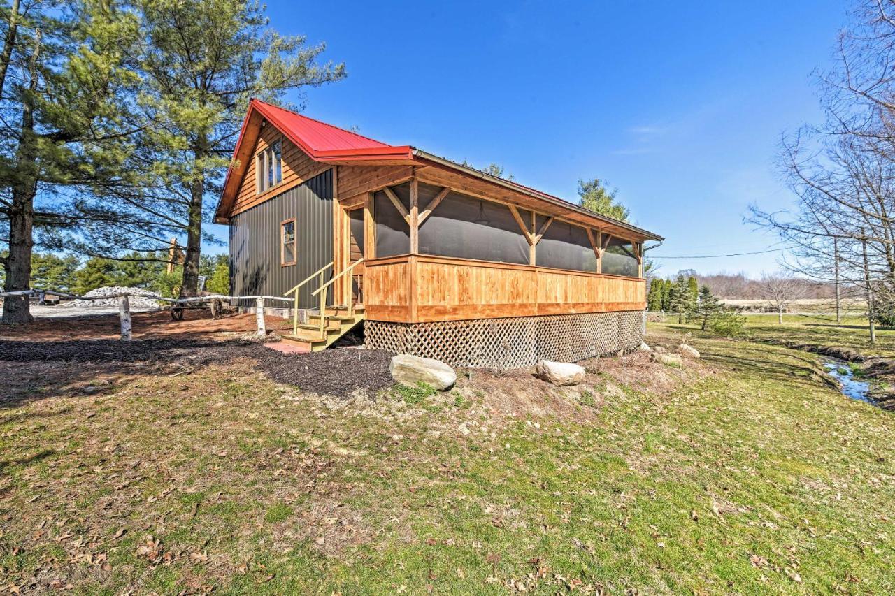 Honey House Cabin - A Quiet Countryside Retreat! Nappanee 外观 照片
