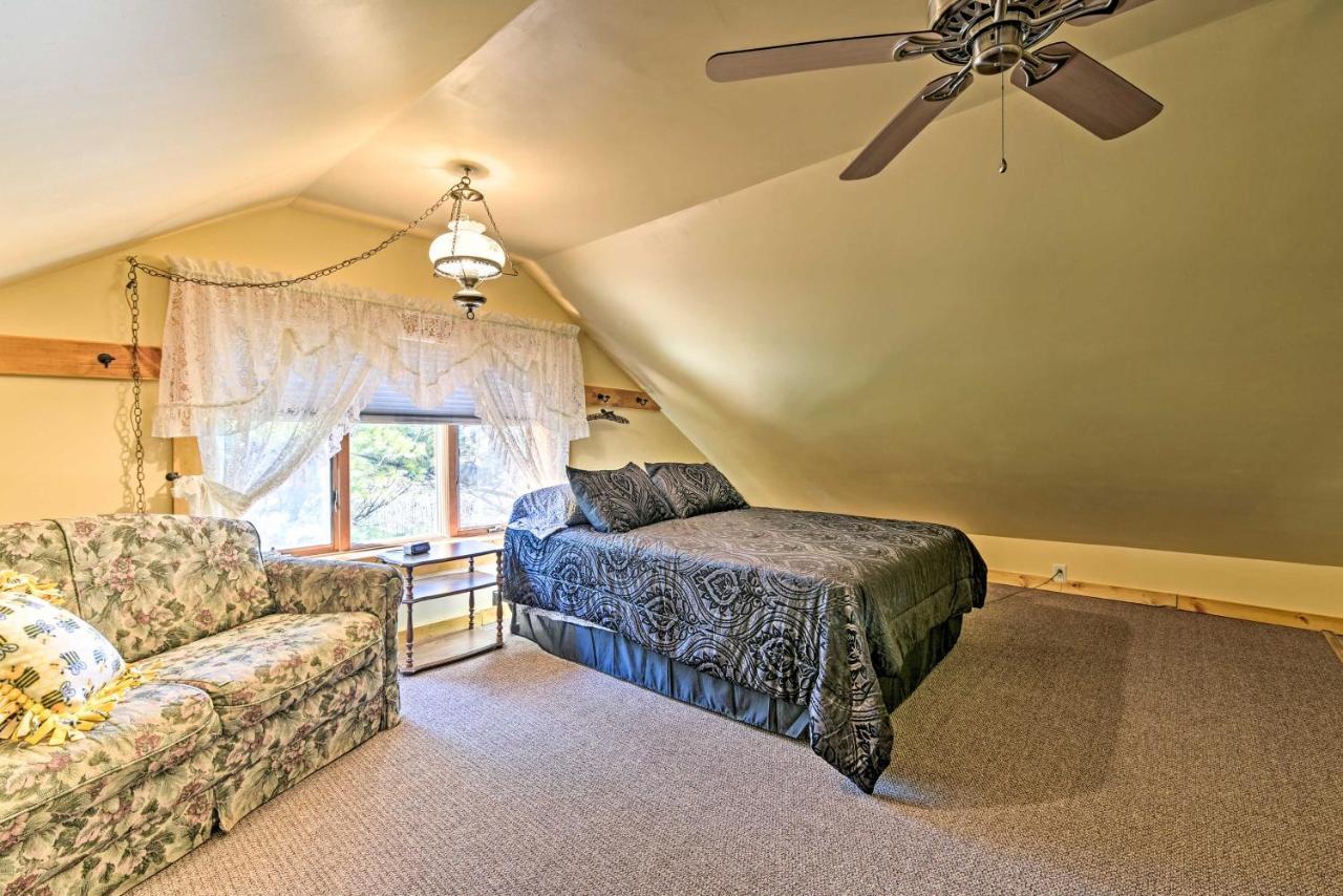 Honey House Cabin - A Quiet Countryside Retreat! Nappanee 外观 照片